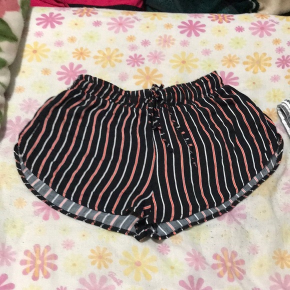 Short - Picture 2 of 3